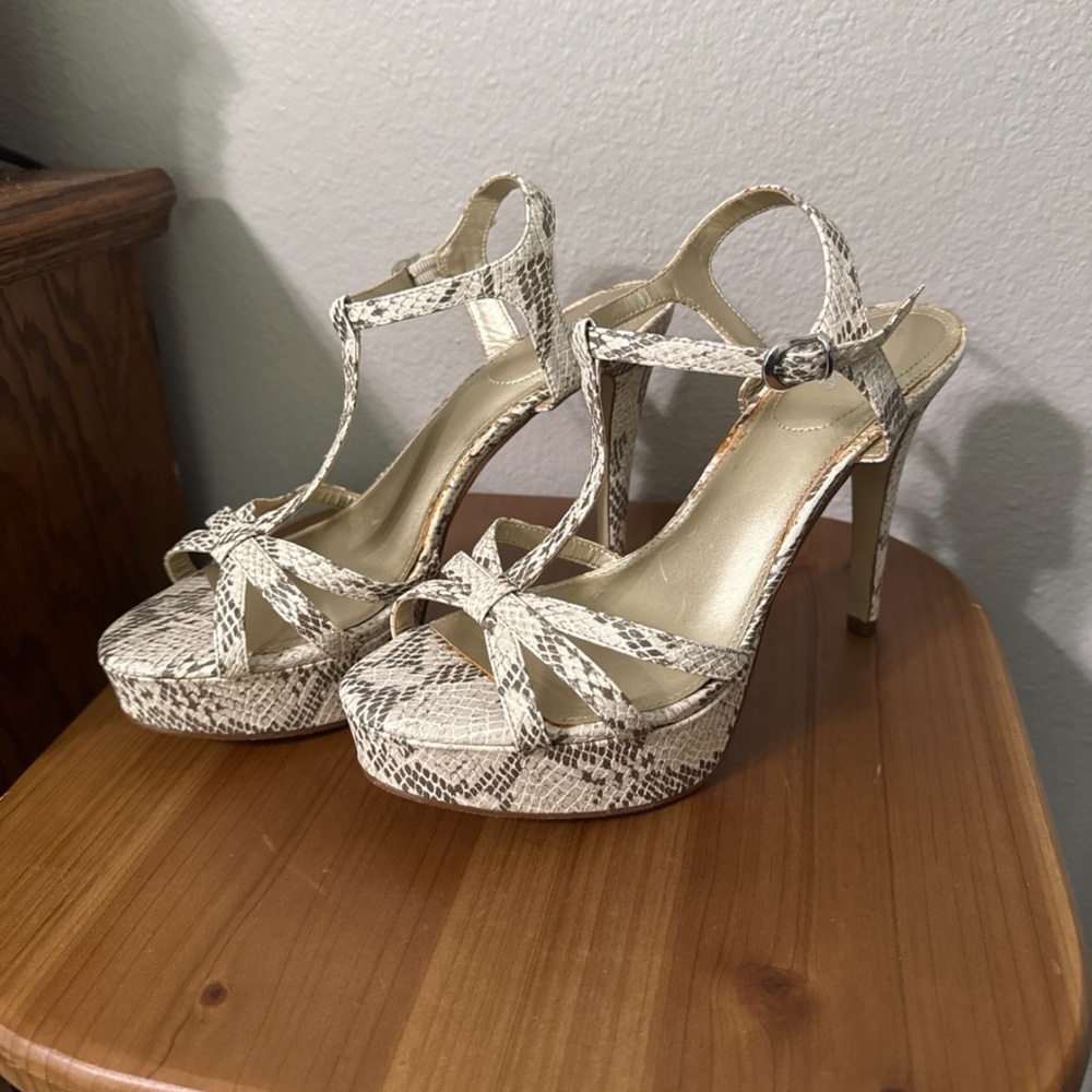 Limelight Cream and Brown Sandals with Strappy Design